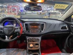 کرایسلەر 200